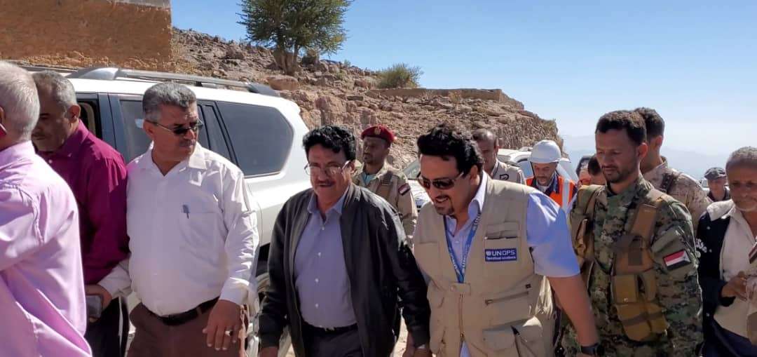 وفد من منظمة (UNOPS) يزور مديرتي جحاف والازارق للإطلاع عن المشاريع الممولة من قبل المكتب.