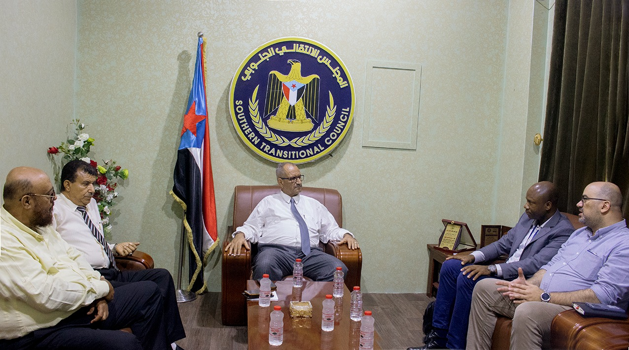 الجعدي يلتقي نائب رئيس بعثة اللجنة الدولية للصليب الأحمر بالعاصمة عدن