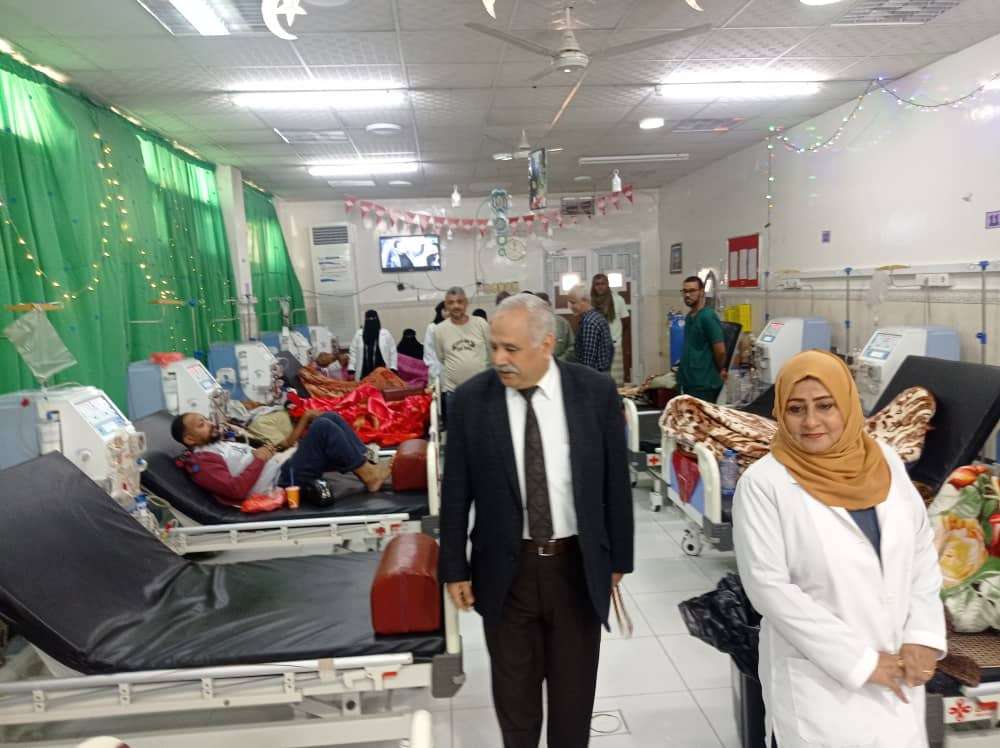 مدير مستشفى الصداقة يستقبل مدير مكتب الصحة بعدن لتفقد أحوال الطاقم والمرضى