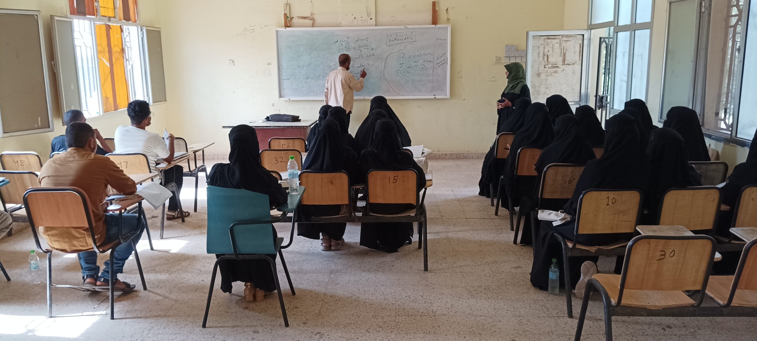 لحج .. عميدة كلية ناصر للعلوم الزراعية تتفقد سير العملية التعليمية والإدارية بالكلية