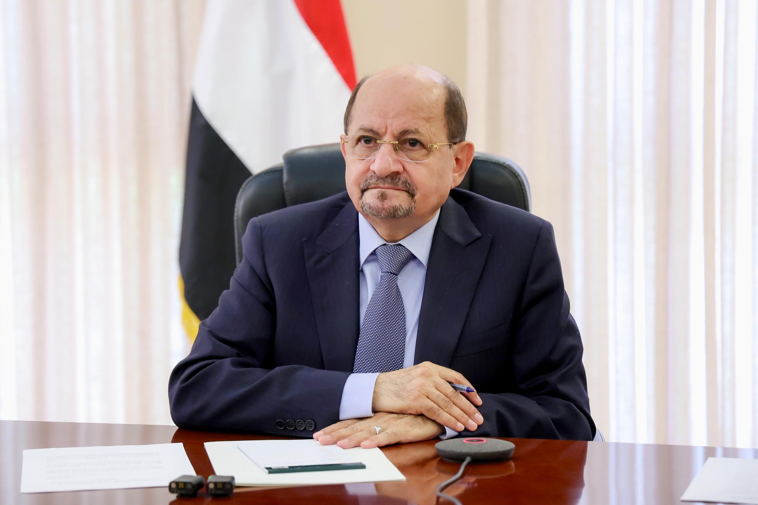 رئيس الوزراء يؤكد “أمام مجموعة شركاء اليمن” مضي الحكومة الجديدة في إعادة ترتيب الوضع