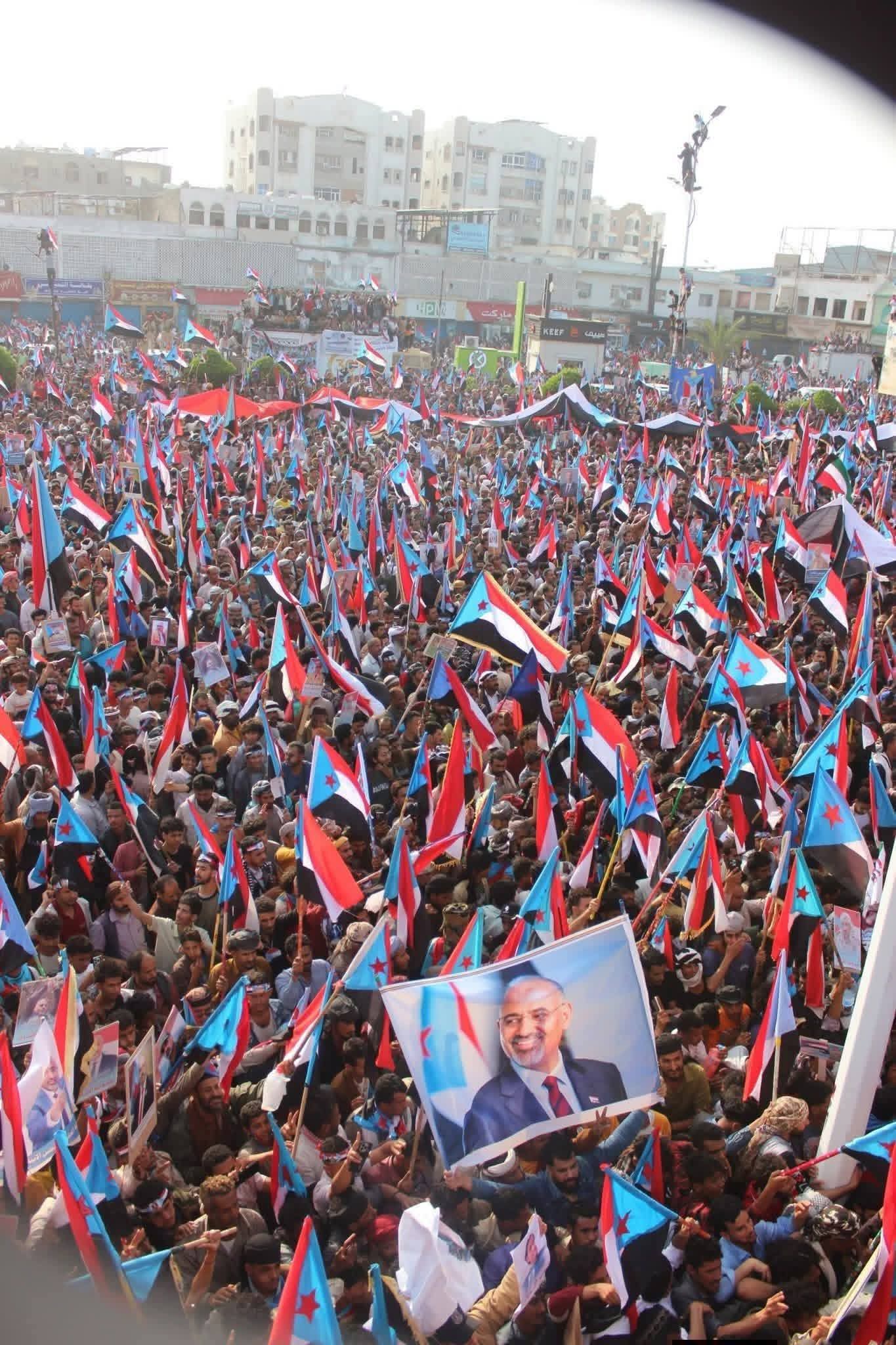 البيان السياسي الصادر عن المسيرة الجماهيرية الكبرى التي شهدتها سقطرى اليوم السبت