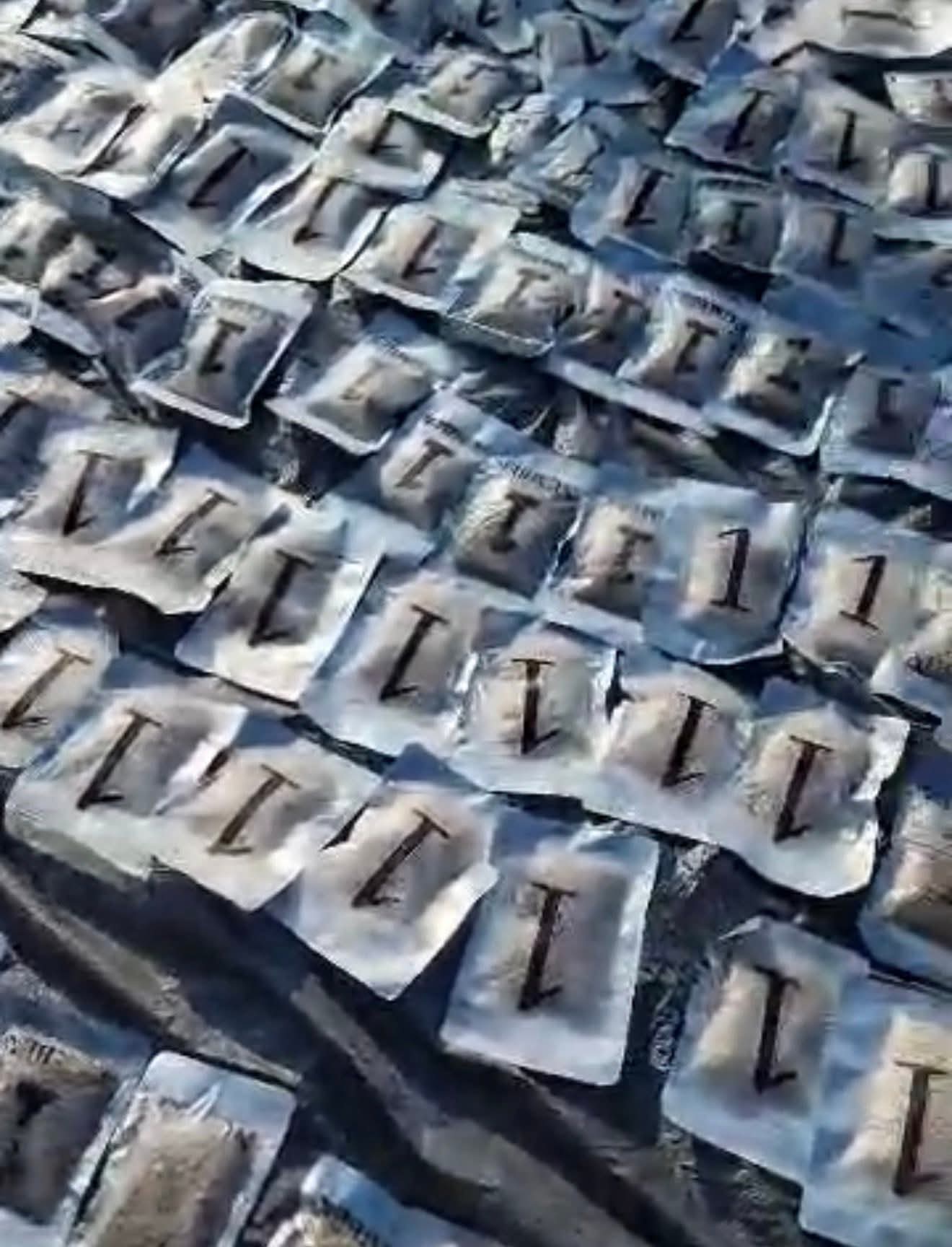 القوات البحرية تحبط أكبر شحنة من المخدرات في باب المندب