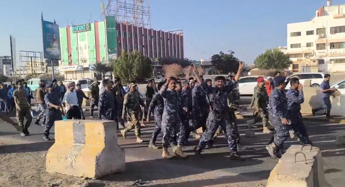 منتسبو الأمن الجنوبي في عدن ينتفضون