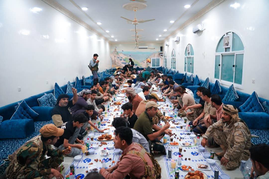 في أمسية رمضانية .. قيادات عسكرية وأمنية تشدد على حماية المكتسبات الجنوبية ومكافحة الإرهاب